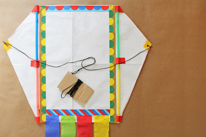 How to Make a Kite Out of Recycled Mailers