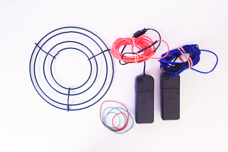 Make easy and safe DIY lights for and with kids using EL Wire.